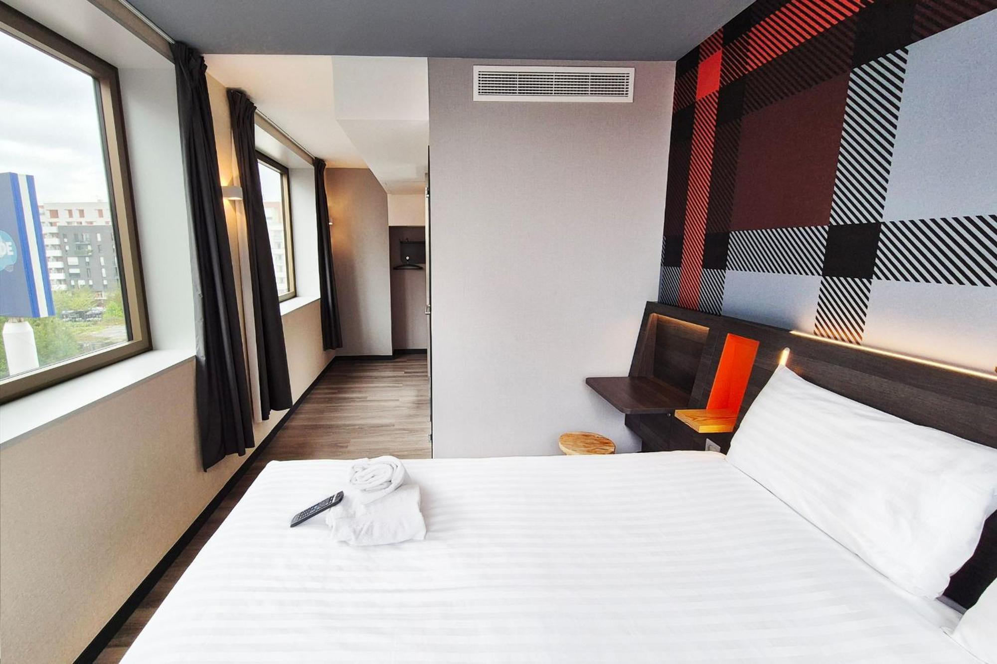 Easyhotel Paris Nord Aubervilliers Buitenkant foto